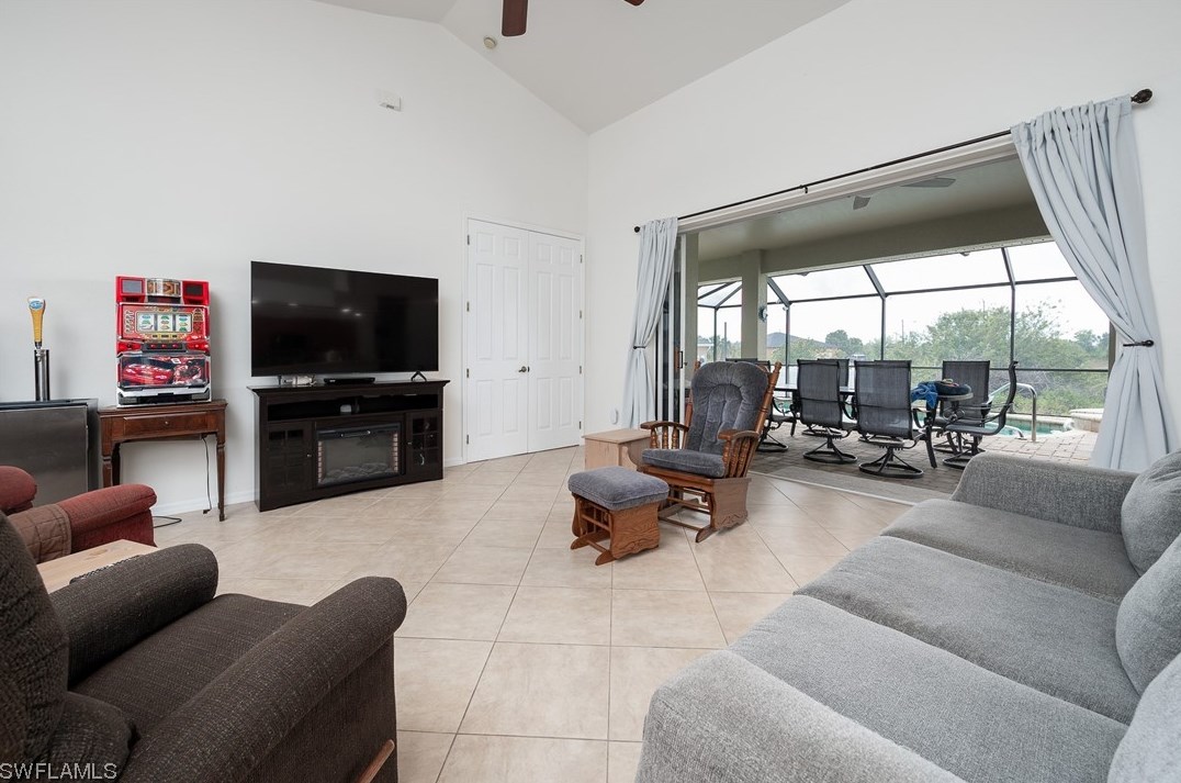 810 Dartmouth Ct, Lehigh Acres, FL 33974-5737