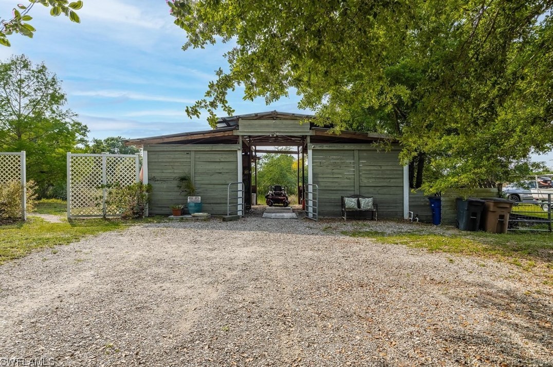 5680 Neal Rd, Fort Myers, FL 33905-6823