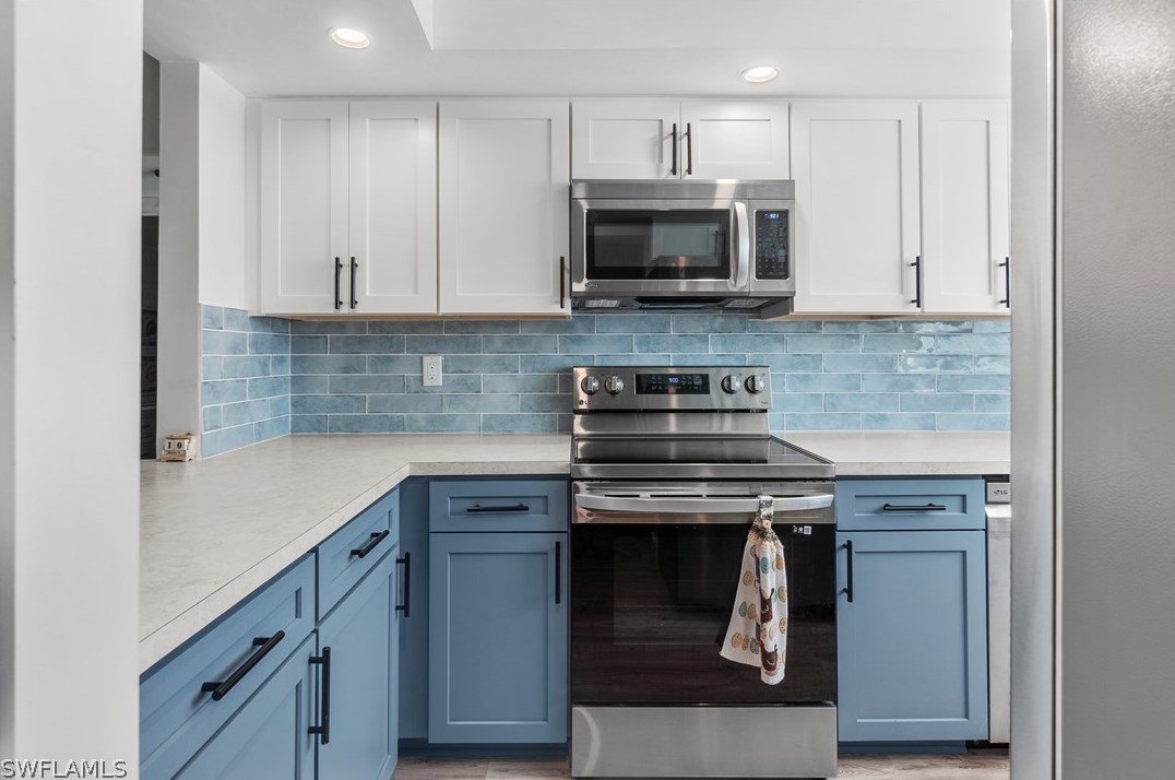 7025 New Post Dr, Fort Myers, FL 33917-3403