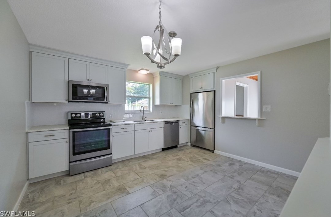 3348-3350 E Riverside Dr, Fort Myers, FL 33916