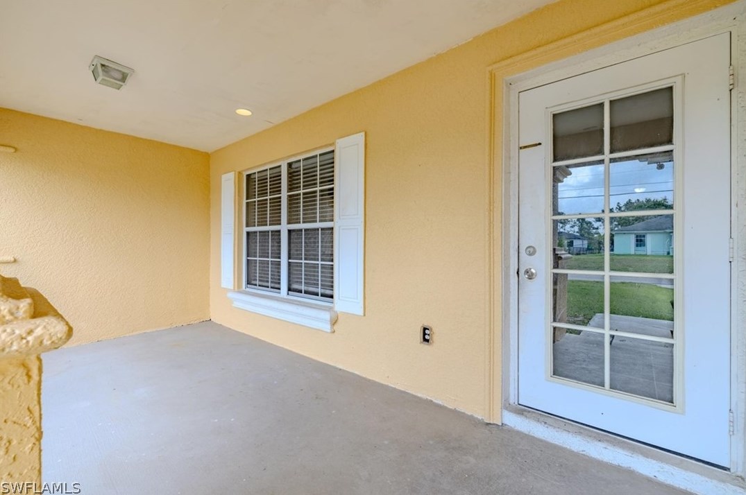 2814 8th St, Lehigh Acres, FL 33976-3102