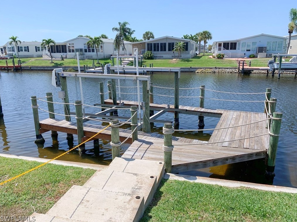 17580 Canal Cove Ct, Fort Myers Beach, FL 33931