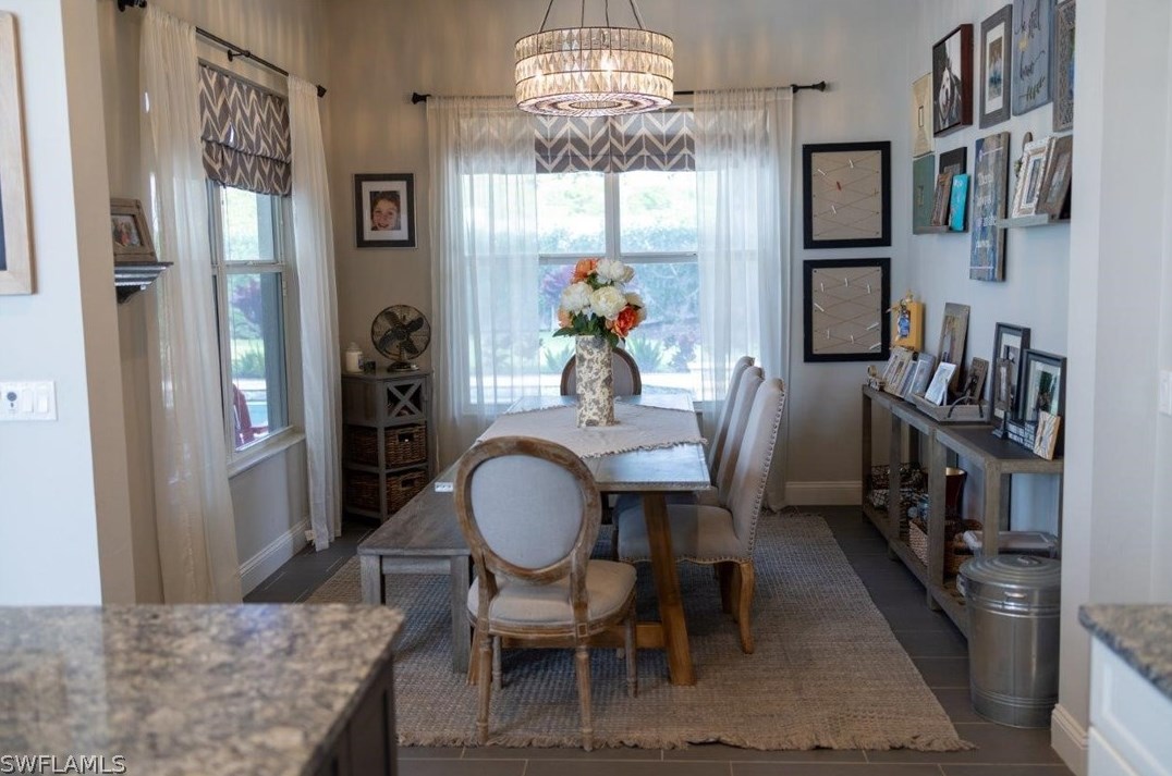 1257 Caloosa Dr, Fort Myers FL 33901-6714 exterior