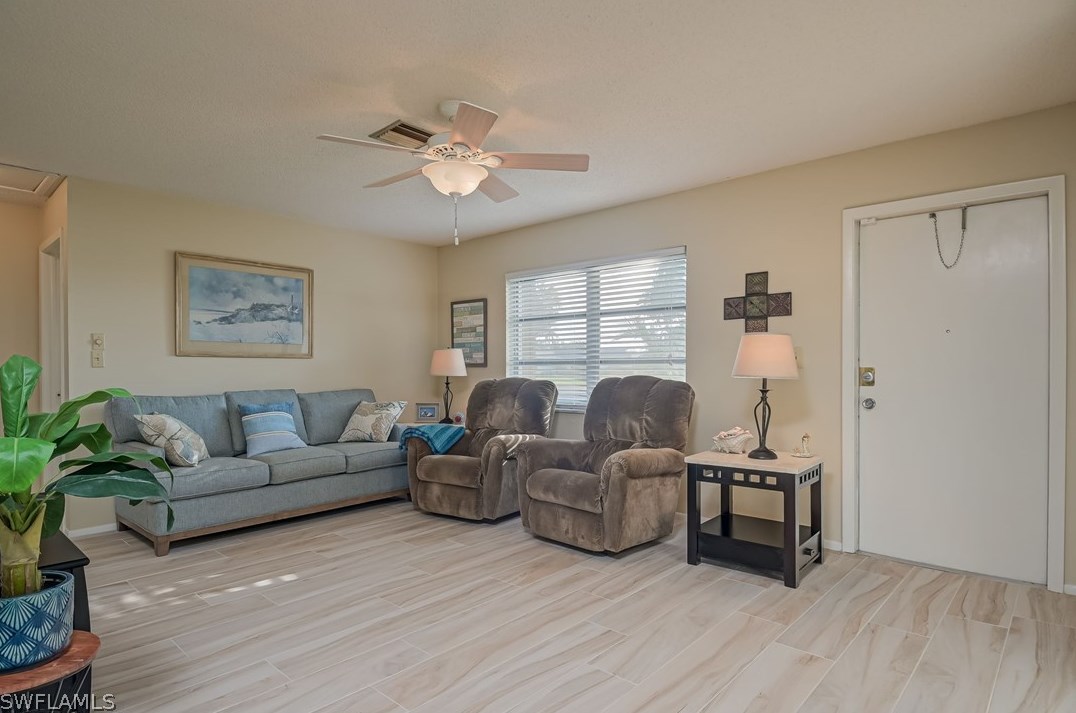 4519 Orange Grove Blvd, Fort Myers, FL 33903-4527