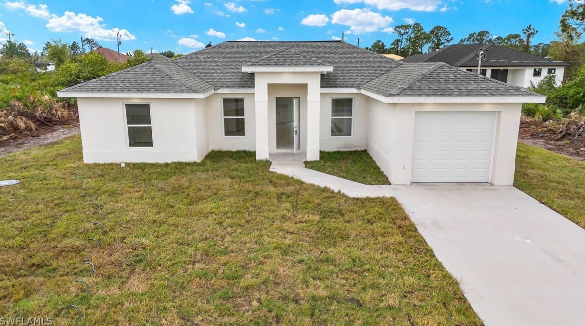 2605 9th St, Lehigh Acres, FL 33936-0923
