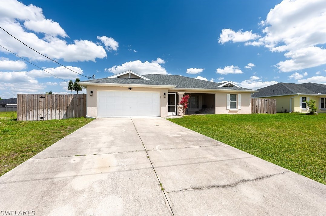 1024 Cavanagh Ave, Lehigh Acres, FL 33971-7514