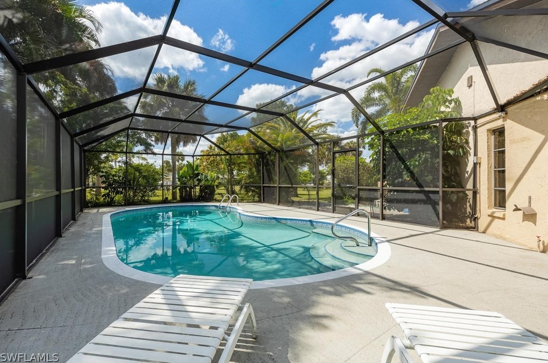13718 River Forest Dr, Fort Myers, FL 33905-1820