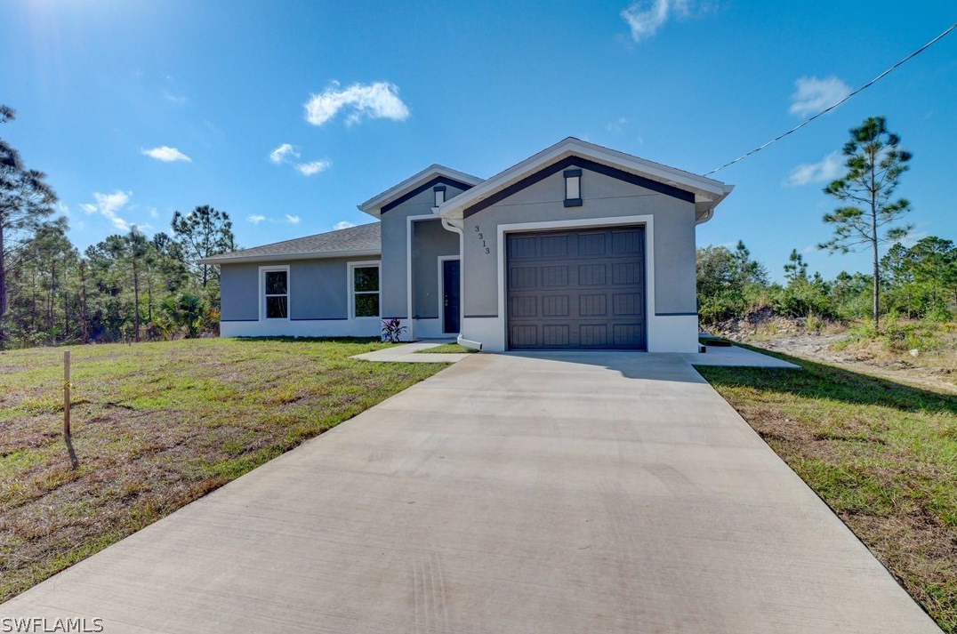 3015 40th St, Lehigh Acres, FL 33976-4639