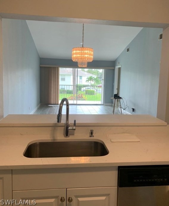 1476 Churchill Cir J-204, Naples, FL 34116