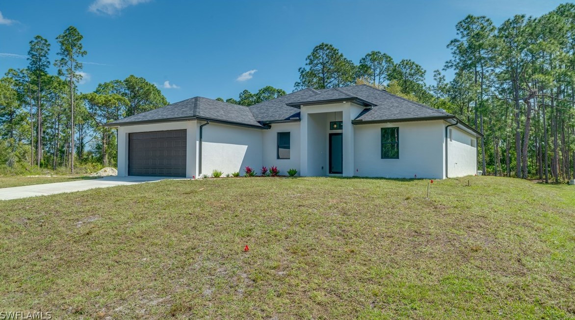 1712 Dixie Ave, Lehigh Acres, FL 33972-9106