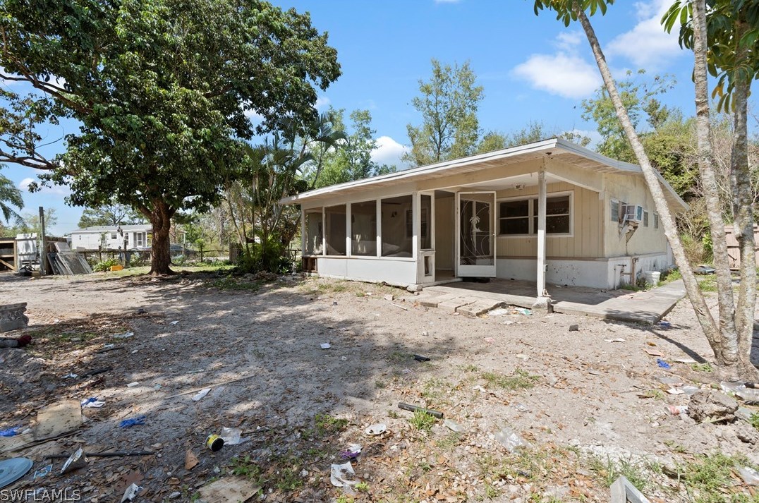 8305 Nault Rd, Fort Myers, FL 33917-1730