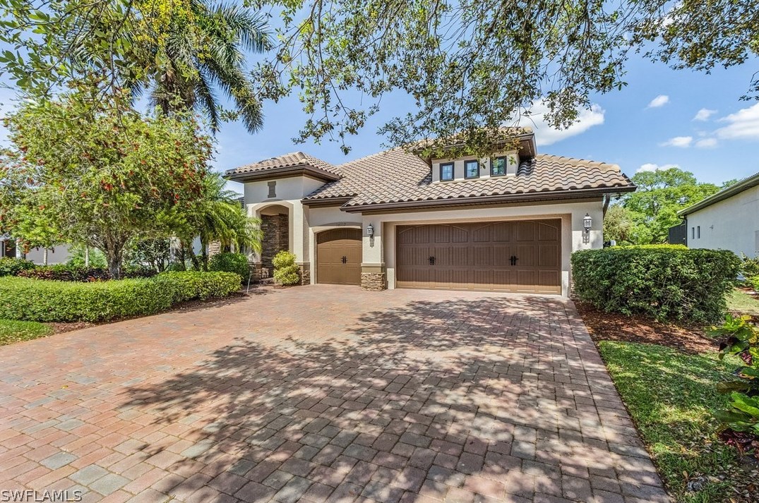 16117 Herons View Dr, Alva, FL 33920-4657