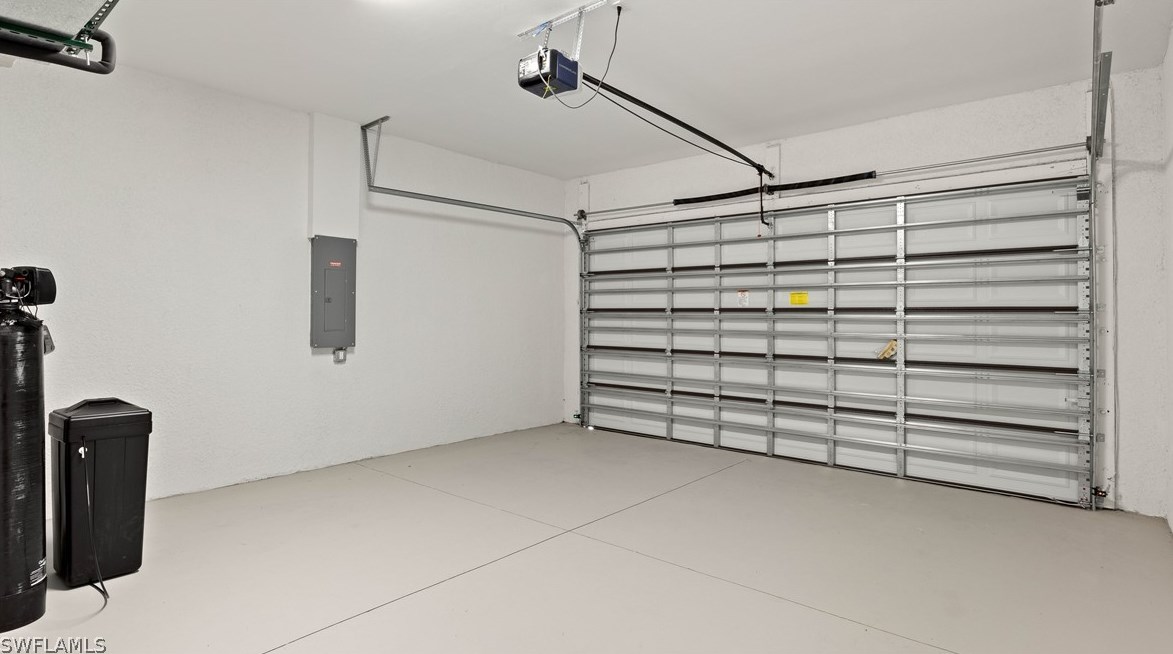 422 Progress Ave, Lehigh Acres FL 33974-0459 exterior