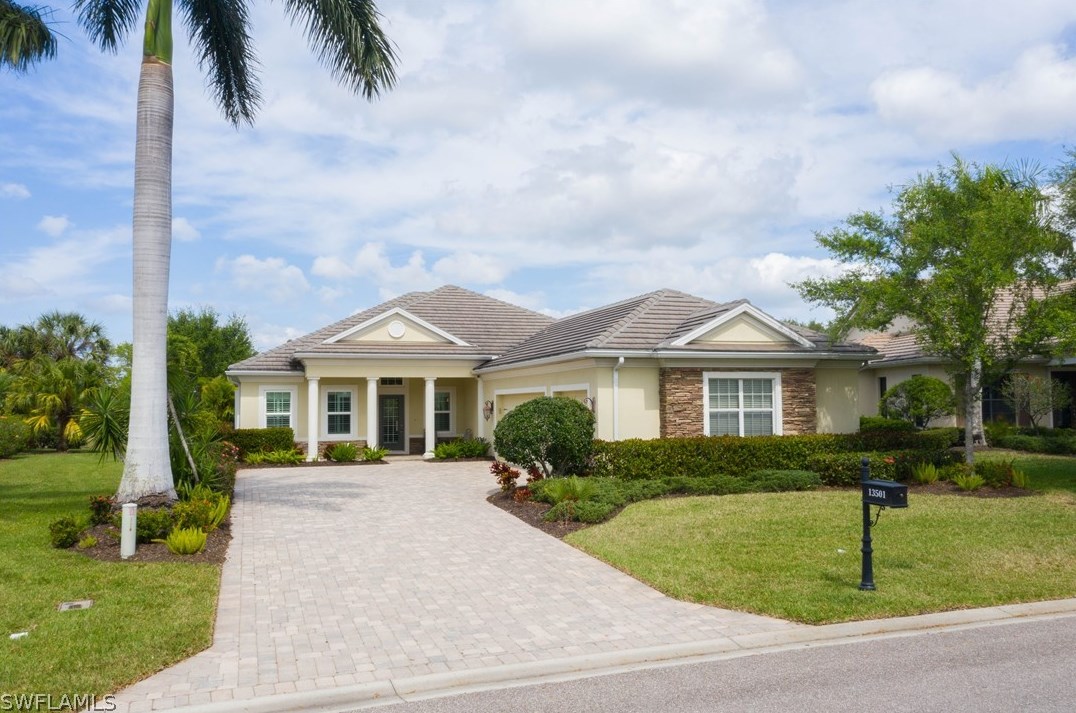 13501 Palmetto Grove Dr, Fort Myers, FL 33905-5875