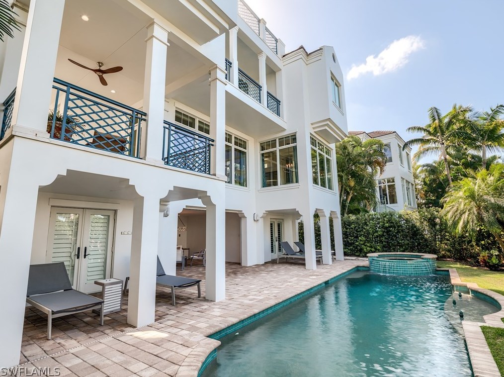 1724 Gulf Shore Blvd, Naples FL exterior