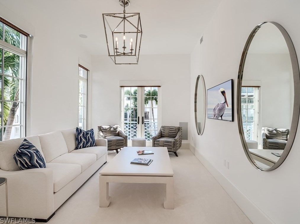 1724 Gulf Shore Blvd, Naples FL exterior