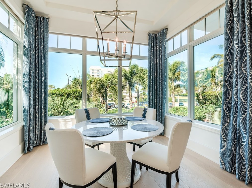 1724 Gulf Shore Blvd, Naples FL exterior