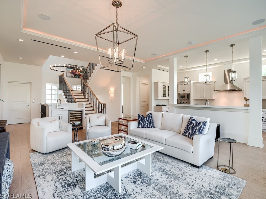 1724 Gulf Shore Blvd, Naples FL exterior