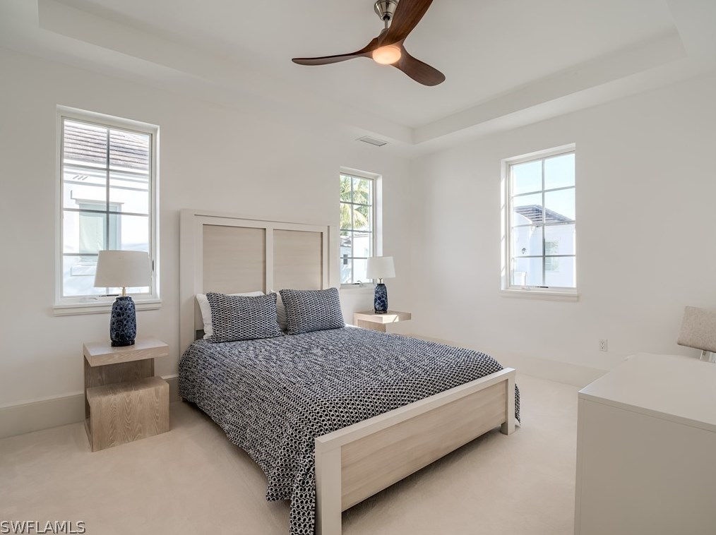 1724 Gulf Shore Blvd, Naples FL exterior