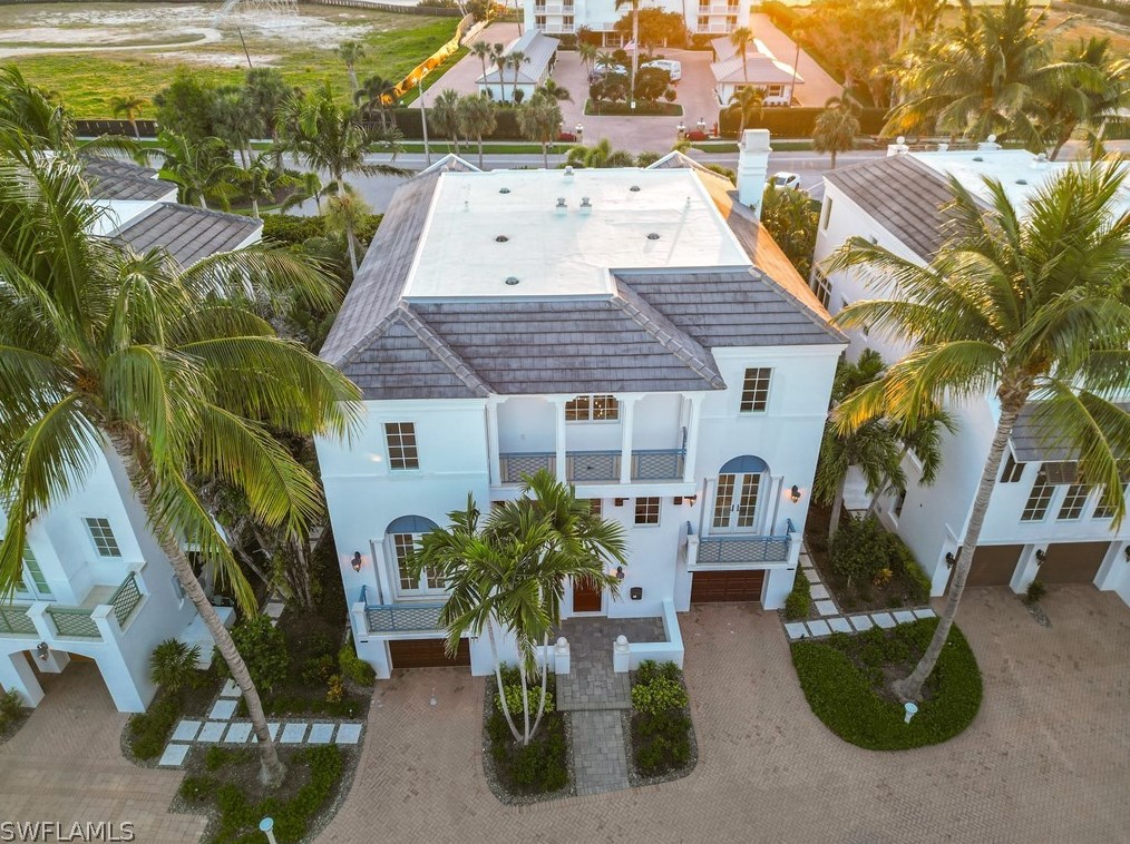 1724 Gulf Shore Blvd, Naples FL exterior