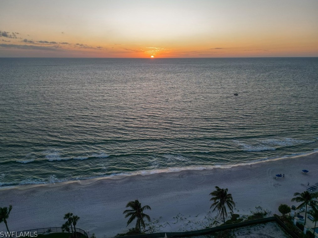 1724 Gulf Shore Blvd, Naples FL exterior