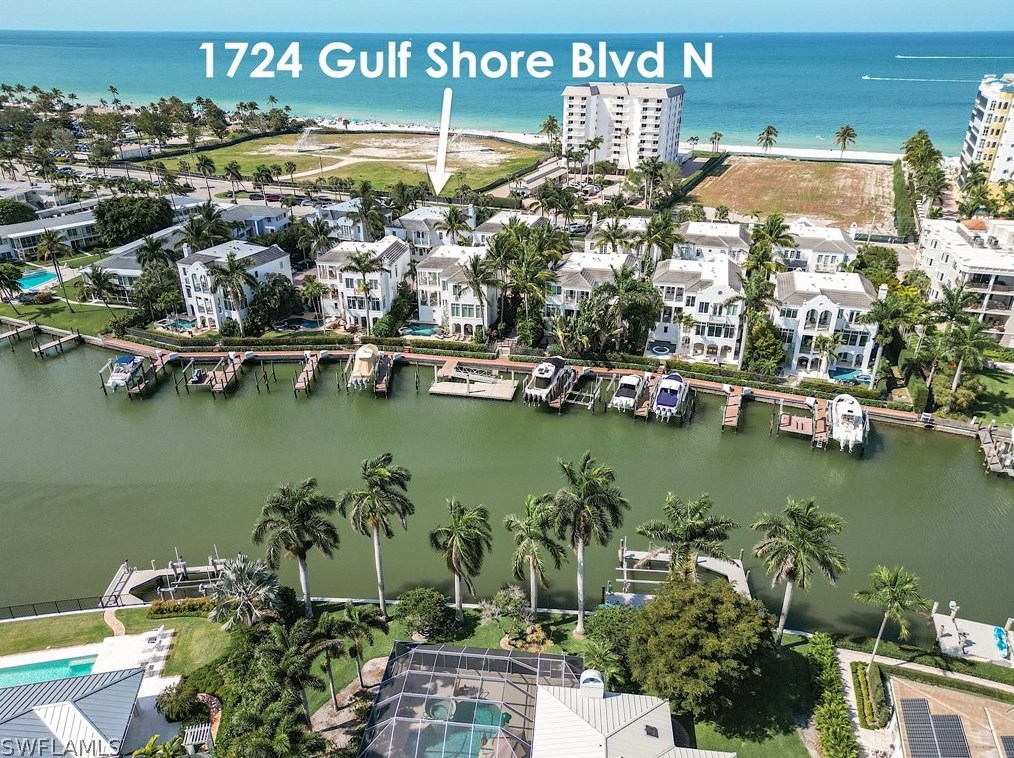 1724 Gulf Shore Blvd, Naples FL exterior