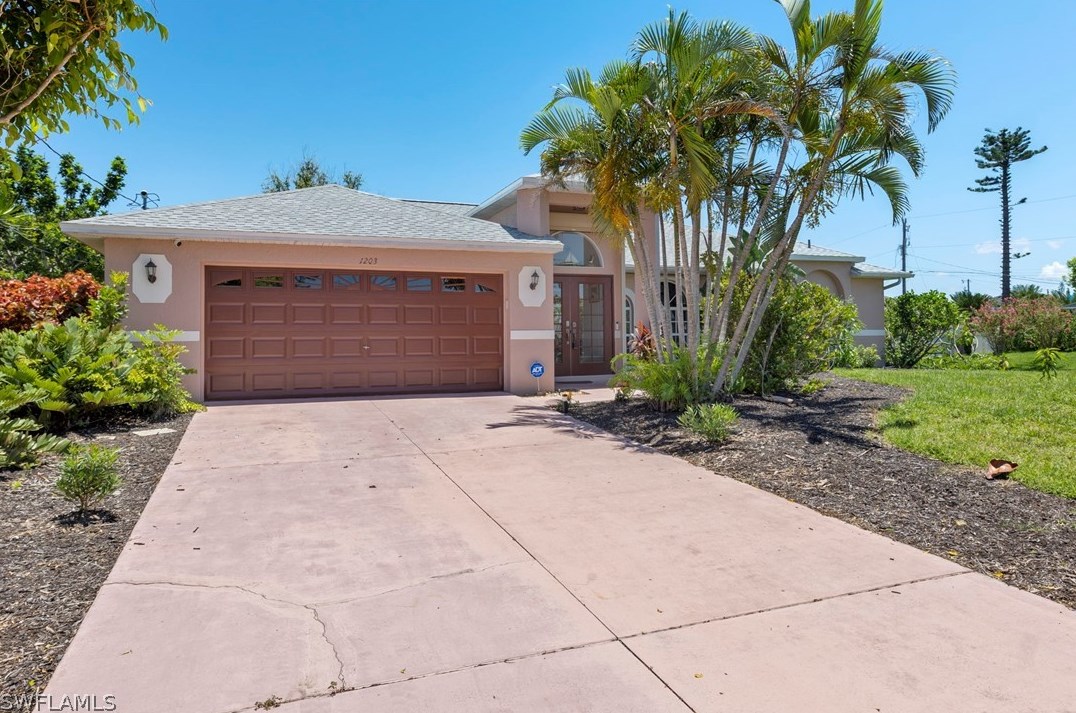 1203 31st Ter, Cape Coral, FL 33914-8224