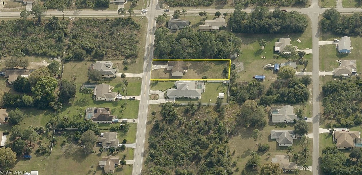605 Richmond Ave N, Lehigh Acres, FL 33972