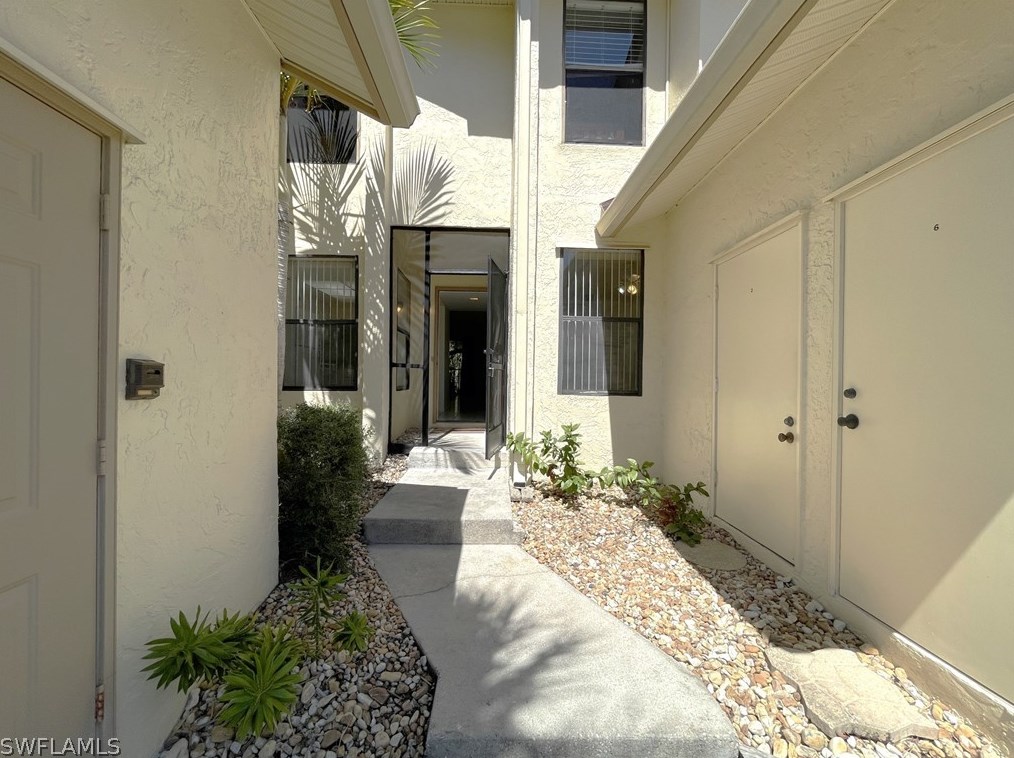 15075 Park Side Dr, Fort Myers, FL 33908-5171