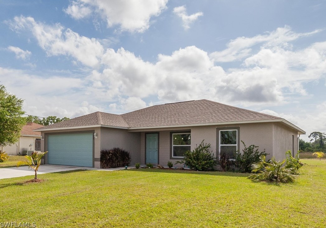 3035 E Briarwood Cir, Labelle, FL 33935