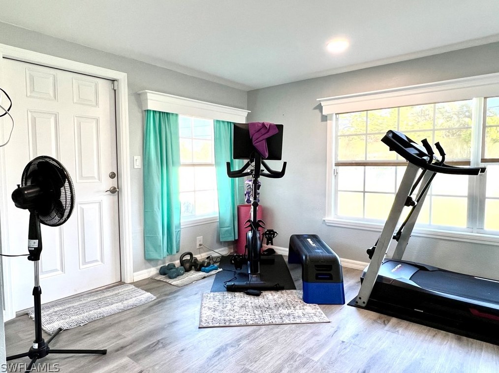 2225 Woodland Blvd, Fort Myers FL  33907-5936 exterior