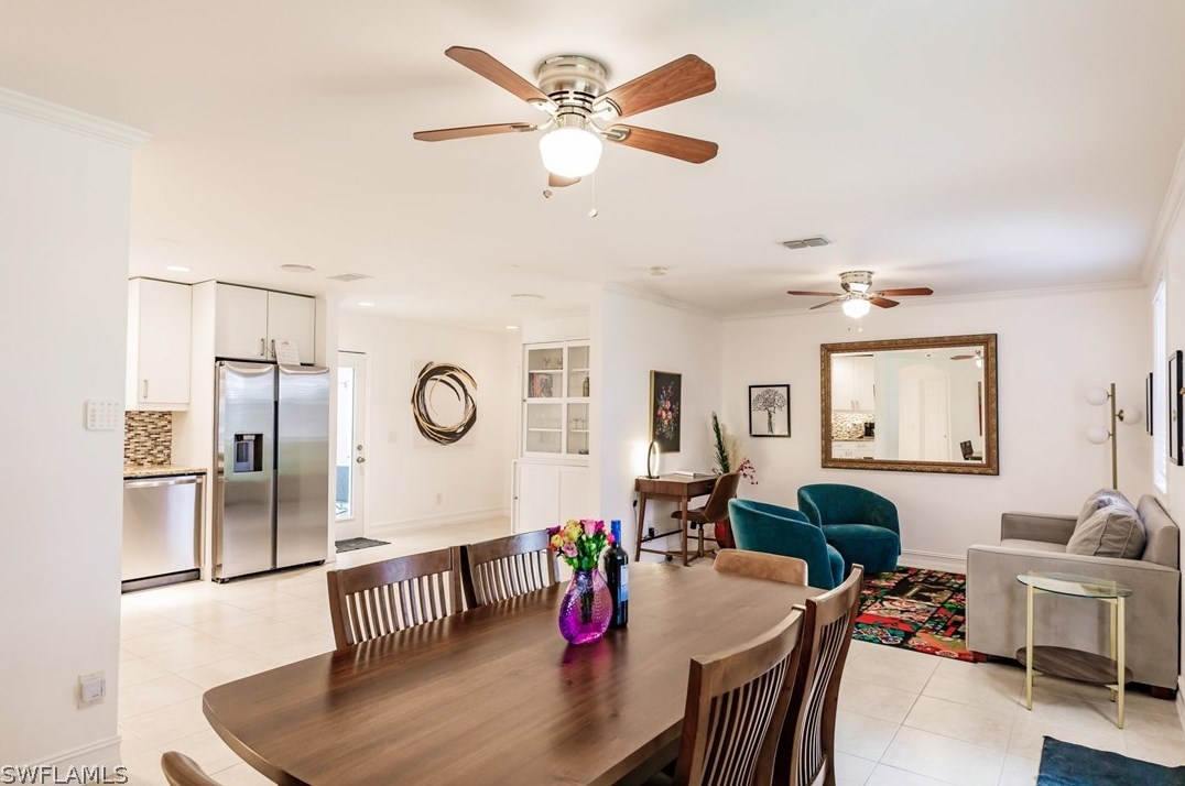 1109 Alhambra Cir, Naples FL 34103-3291 exterior