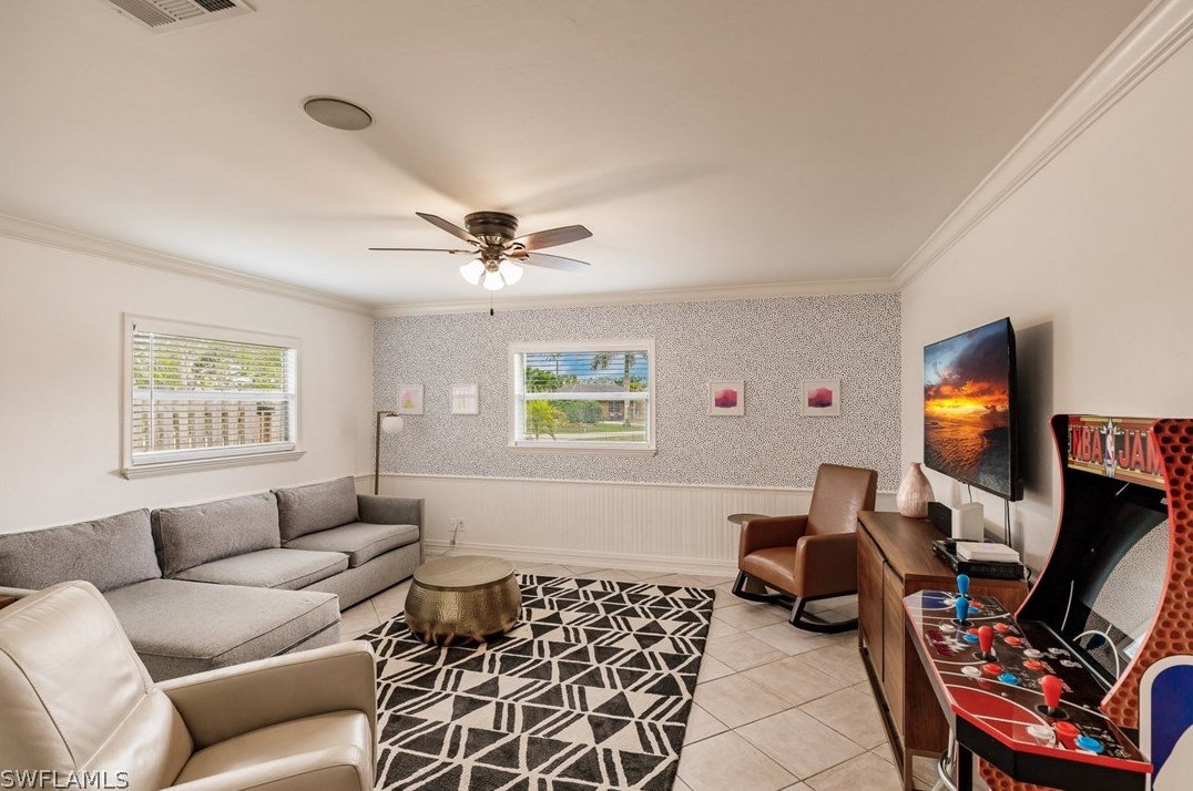 1109 Alhambra Cir, Naples FL 34103-3291 exterior