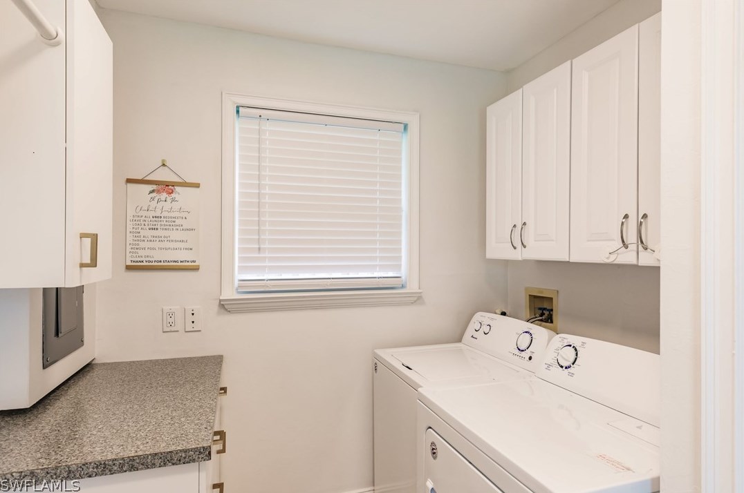 1109 Alhambra Cir, Naples FL 34103-3291 exterior