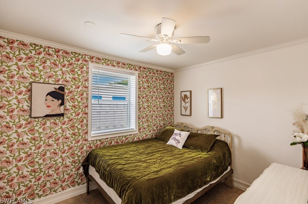 1109 Alhambra Cir, Naples FL 34103-3291 exterior