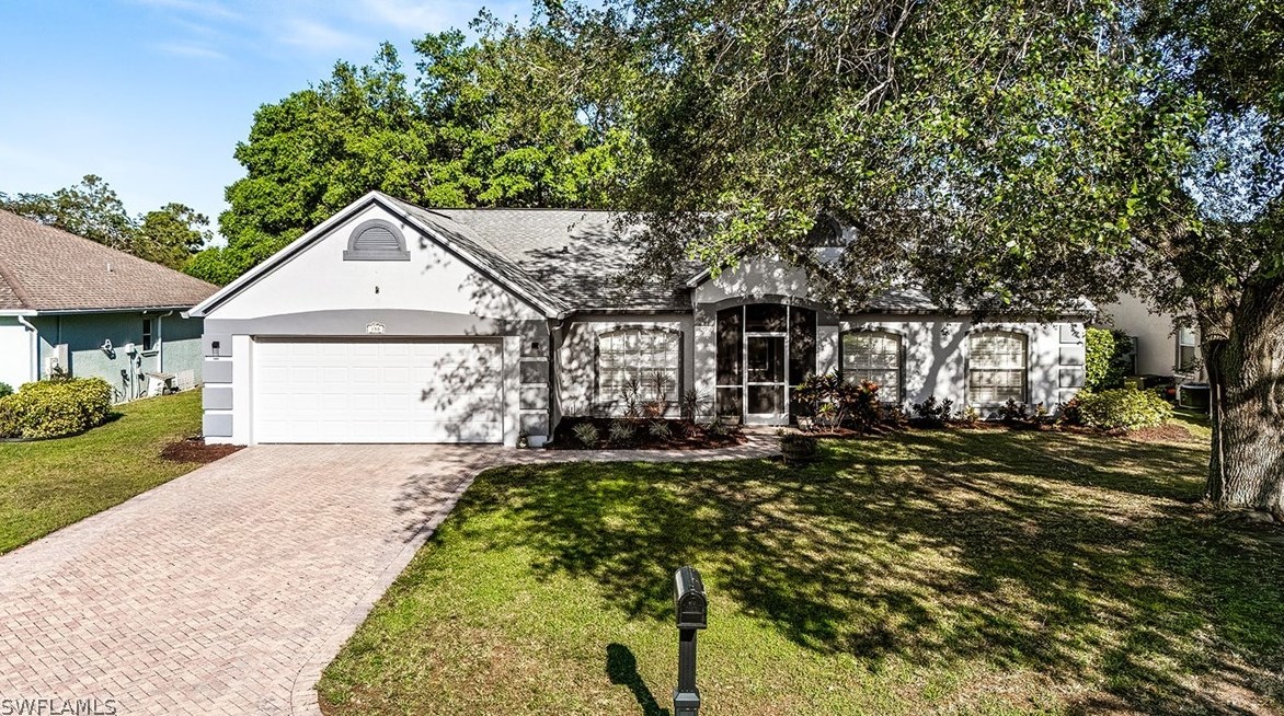150 Plantation Cir, Naples, FL 34104