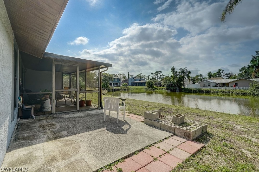 8122 Lake San Carlos Cir, Fort Myers, FL 33967-2825