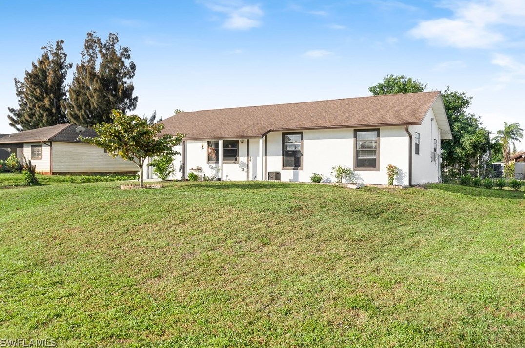 18566 Sunflower Rd, Fort Myers, FL 33967-6162