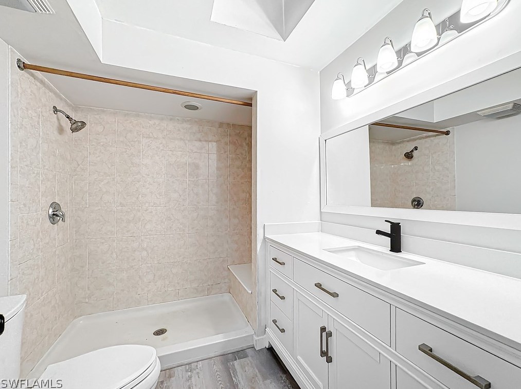 225 3rd Ter, Cape Coral FL  33990-1034 exterior