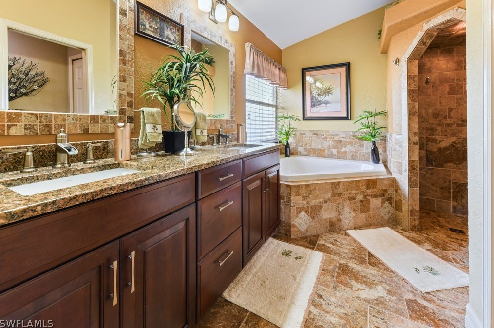 201 Big Pine Ln, Punta Gorda FL 33955-3806 exterior