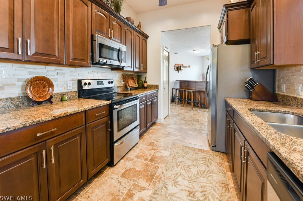 201 Big Pine Ln, Punta Gorda FL 33955-3806 exterior