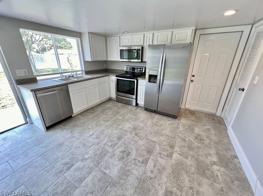 117 Contee Dr, Lehigh Acres FL  33936-5959 exterior