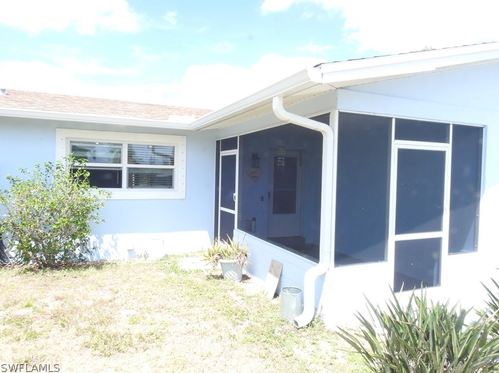 1411 Ne 5th Ln, Cape Coral, FL 33909