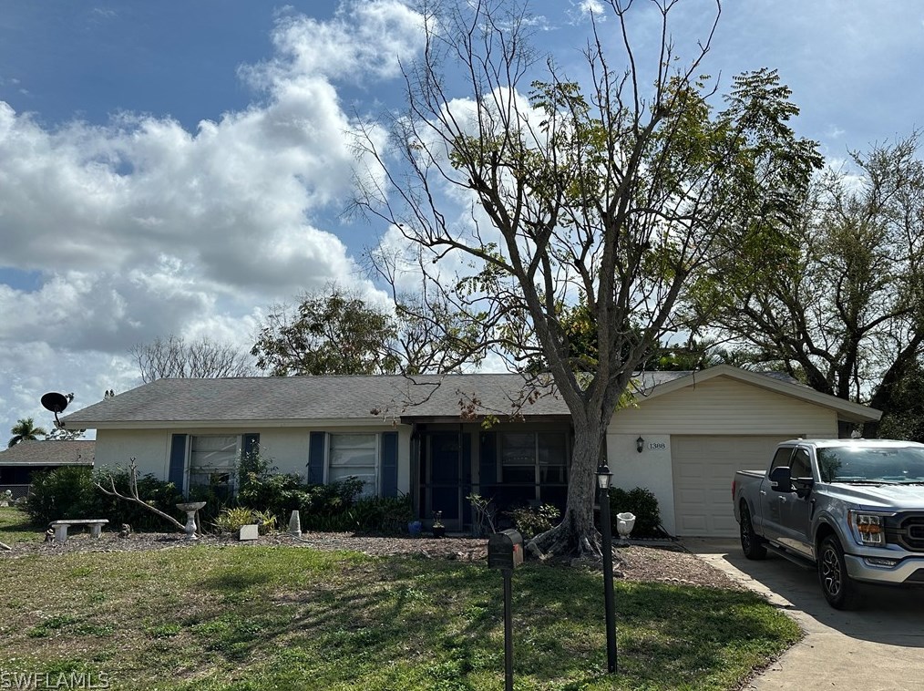 1388 White Cedar Ln, Fort Myers, FL 33917-3454