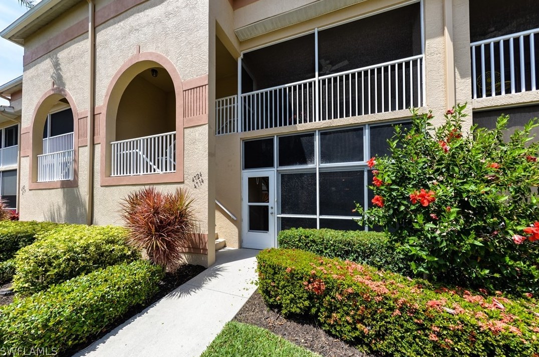 10528 Washingtonia Palm Way, Fort Myers, FL 33966-6980