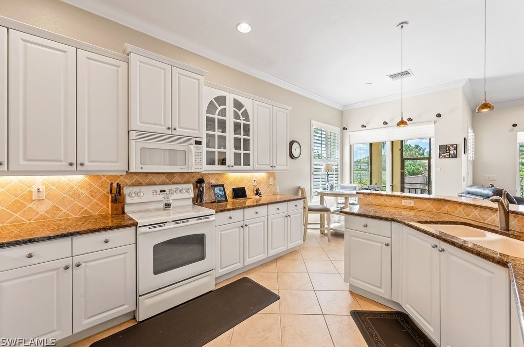 11288 Pond Cypress St, Fort Myers FL  33913-8820 exterior