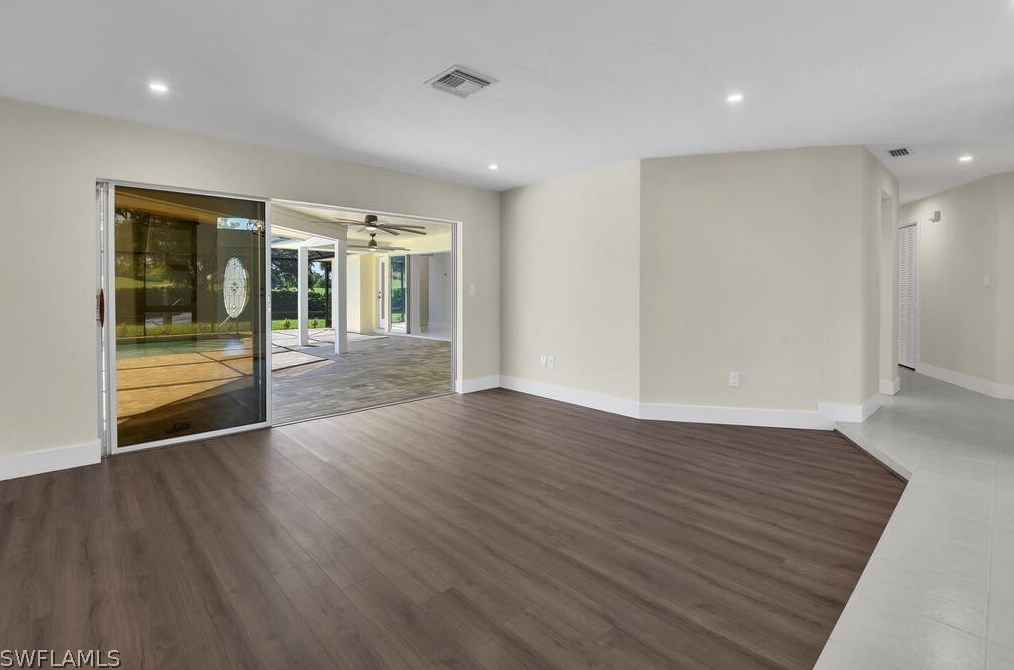 491 Cypress Way, Naples FL 34110-1107 exterior