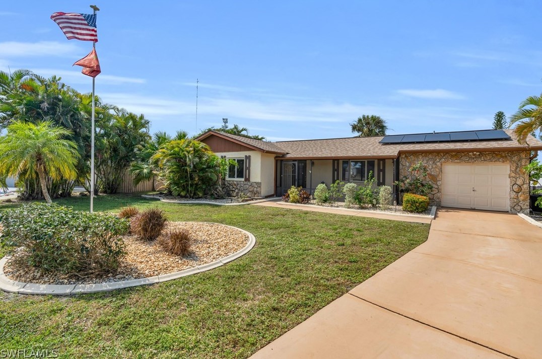 1055 Winsome Rd, Fort Myers, FL 33903-4245