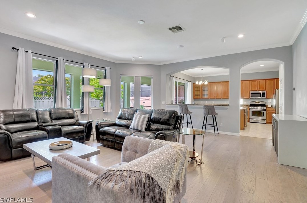 11834 Pine Timber Ln, Fort Myers, FL 33913-8629