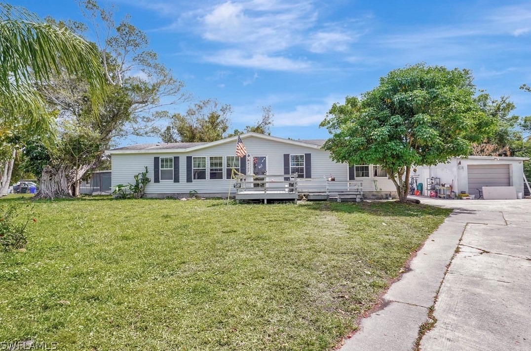 4782 Nottingham Dr, Fort Myers, FL 33905